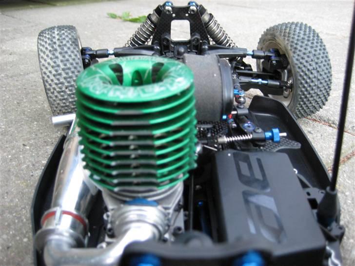 Buggy Team Associated RC8 FT billede 11