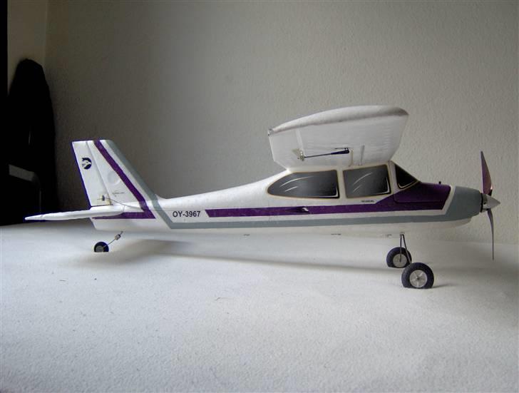 Fly Multiplex MiniMag - Minimag´en fra siden med hjul. billede 4