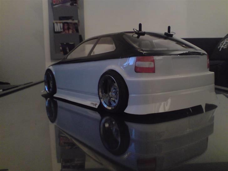 Bil Honda Civic Type-R Costum - How Low Can You Go. billede 3