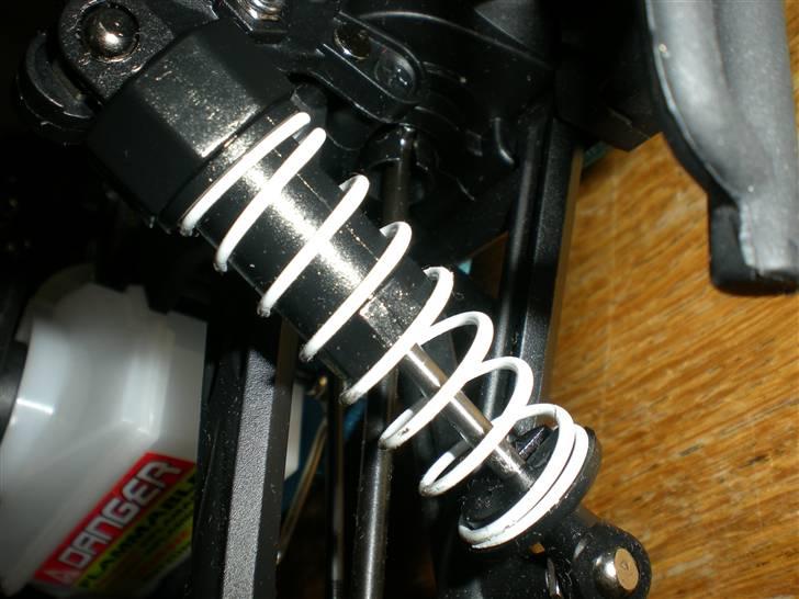 Off-Roader Carson NitroBone Truggy billede 10