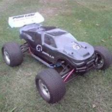 Off-Roader E-revo/e-maxx
