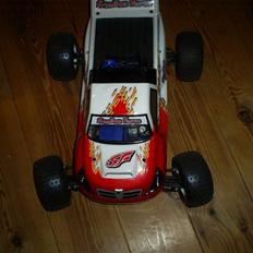 Bil Kyosho TR15 Stadium Truck