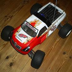Bil Kyosho TR15 Stadium Truck