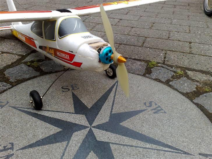 Fly MiniMag. Convert to Nitro - Efter et lille uheld er der kommet en ny Bl motor på havde en på lager :-) moterophæng er home made billede 11