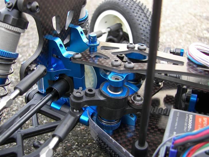 Buggy Yokomo MR-4BX - Byttet billede 10