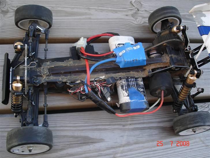 Bil Kyosho Optima ** SOLGT ** - Batteriet skal ind på tværs magen til HBX-modellerne billede 7