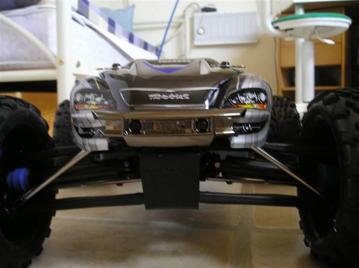 Off-Roader Traxas E-Revo solgt billede 5