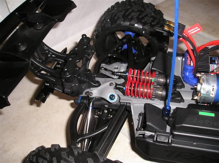 Off-Roader Traxas E-Revo solgt billede 12
