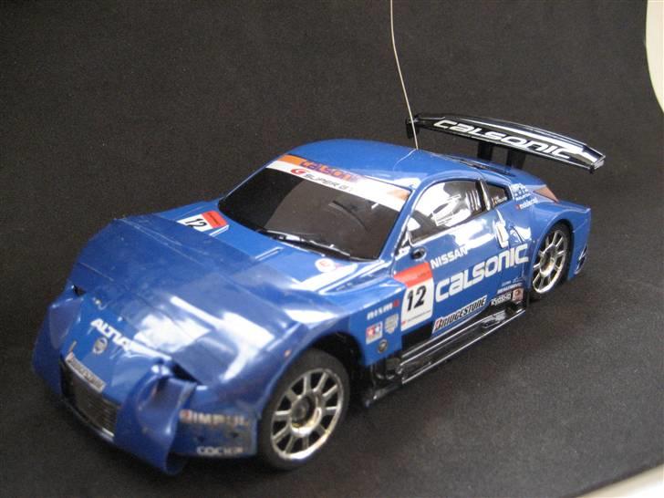 Bil mini-z mr02 - nissan 350z utroligt hvad man kan reparere med tape og det ses jo næsten ikke... billede 5