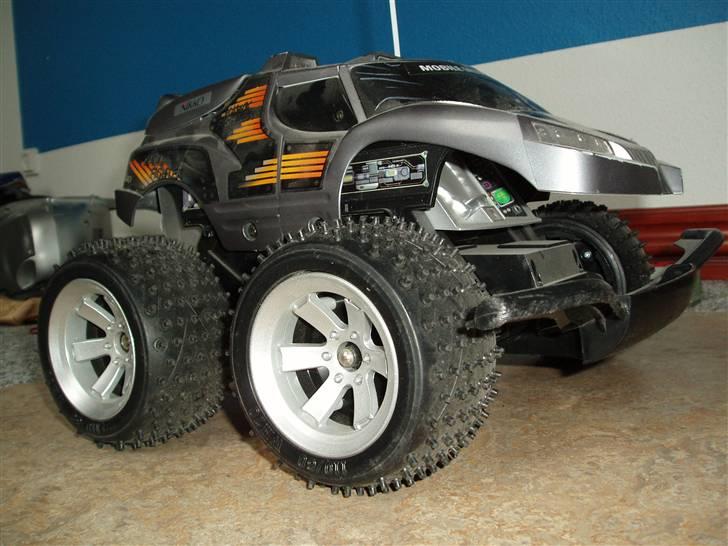 Militær Hawk fighter - Min lille Nikko Hawk Fighter billede 1