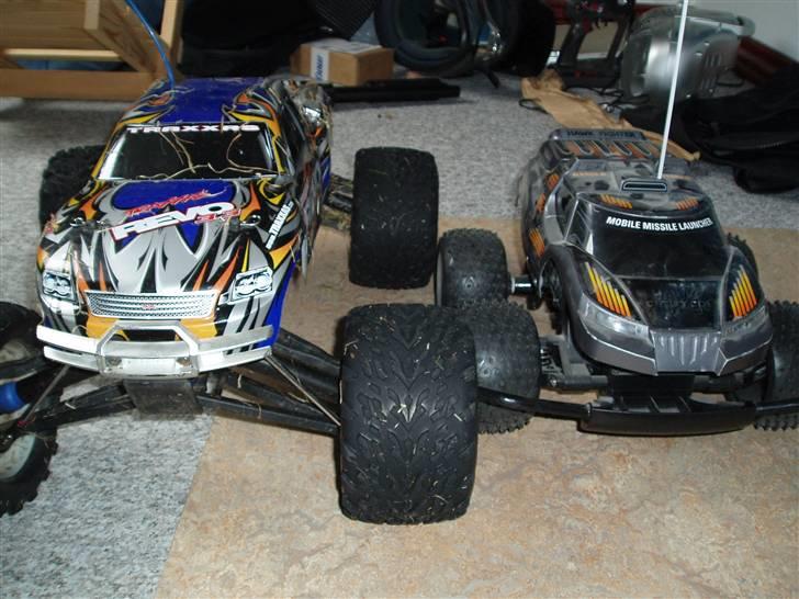 Militær Hawk fighter - Revo 3.3 og Nikko Hawk Fighter (foldet sammen) billede 12