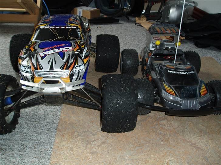 Militær Hawk fighter - Revo 3.3 og Nikko Hawk Fighter (foldet ud) billede 13