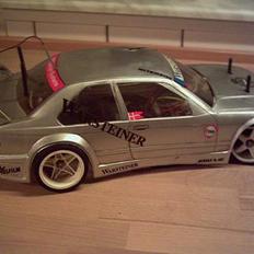 Bil volvo- BMW