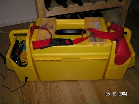 Helikopter Kyosho Caliber 30 - starter box fra HYPE med alt hvad man skalbruge starter/ strømpanel / brandstofpumpe billede 6