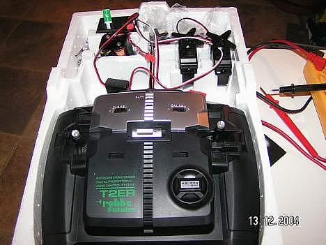 Båd Air Streak /High marine - Det er anlægget der er i båden(dog ikke de to servoer) det er et Futaba Attack 2ER billede 2