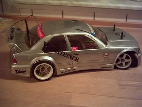 Bil volvo- BMW billede 2