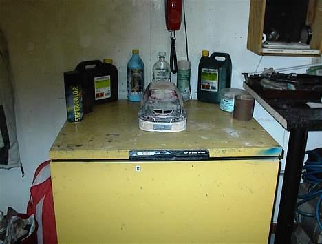 Bil Mitsubishi lancer Evo 8 - skal til at males fra front billede 2