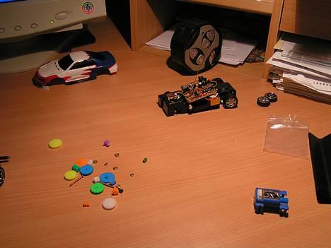 Bil Race-Tin Nissan Skyline - Aarrrhhhhh! Mange små dele! billede 4