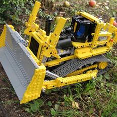 Truck Bulldozer 8275