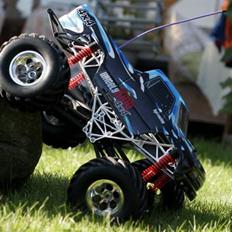 Off-Roader HPI WHEELY KING CRAWLER!