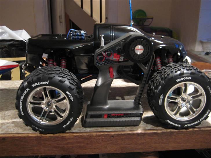 Bil Traxxas T-Maxx - med controller! billede 6