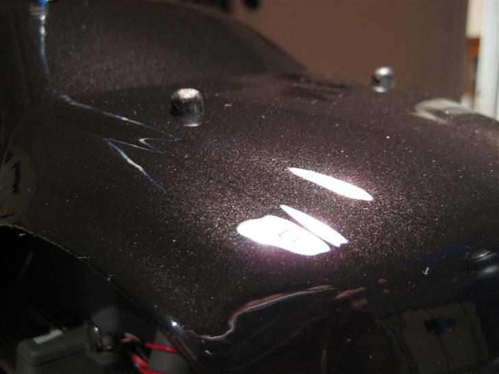 Bil Traxxas T-Maxx - her kan man se metallic farven billede 11