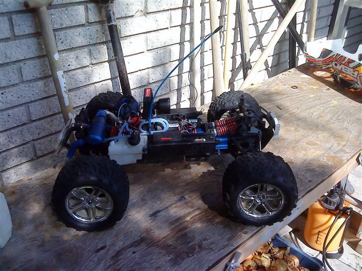 Off-Roader Traxxas Revo 3,3 billede 3