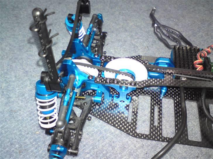Bil Tamiya TRF416 - Her kan du se bag enden på Tamiyaen  billede 3