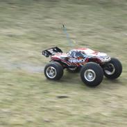 Off-Roader Traxxas Revo 3.3