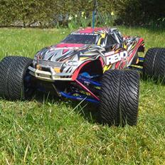 Truck Traxxas Revo 3,3