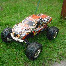 Truck Traxxas Revo 3,3