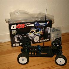 Buggy Team Associatede b44 Fact