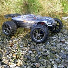Bil E-revo Brushless