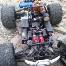 Off-Roader Traxxas Revo 2.5