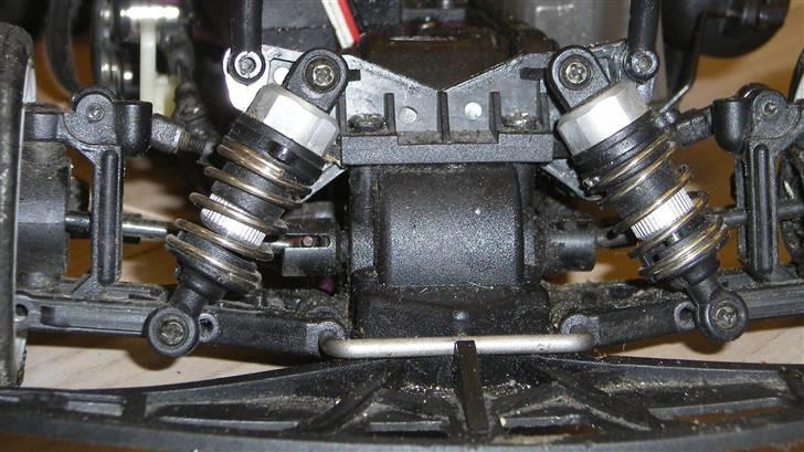 Bil etcc bmw  - her er et billede af affjedringen billede 8