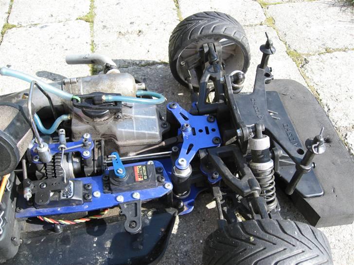 Bil KYOSHO INFERNO GT. billede 8