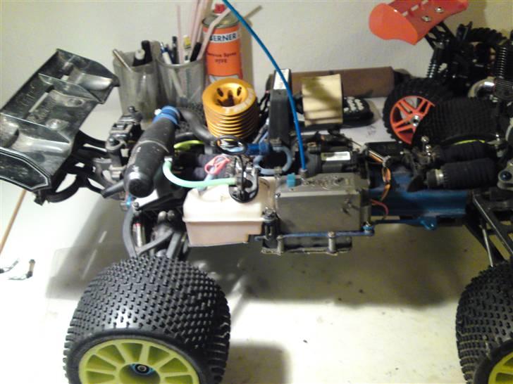 Off-Roader TraxxasRevo3.3 523STJÅLET billede 8