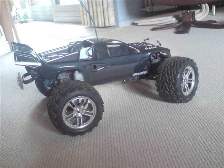 Off-Roader TraxxasRevo3.3 523STJÅLET billede 11