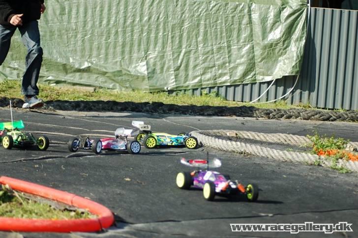 Bil Losi XX4 worlds edition - Styrer uden om problemerne billede 15