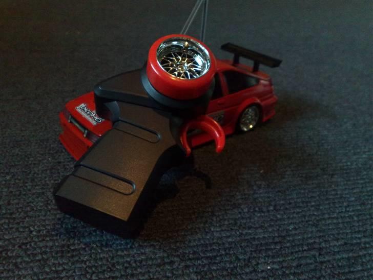 Bil Tomy Drift Package Light - Fjernstyringen i forhold til bilen billede 13