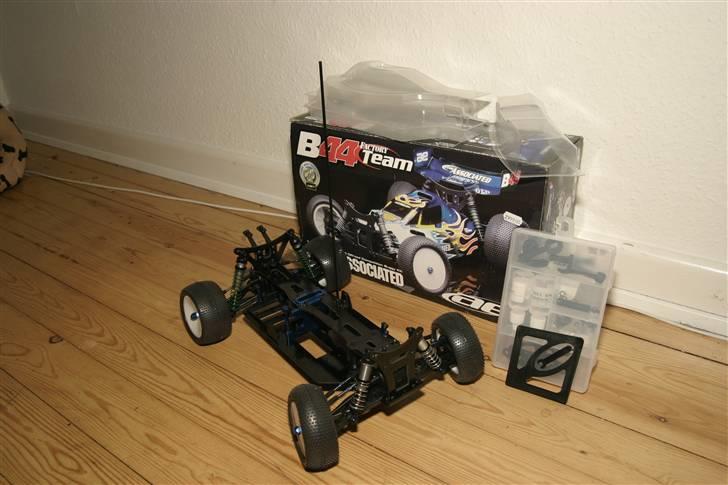 Buggy Team Associatede b44 Fact billede 3