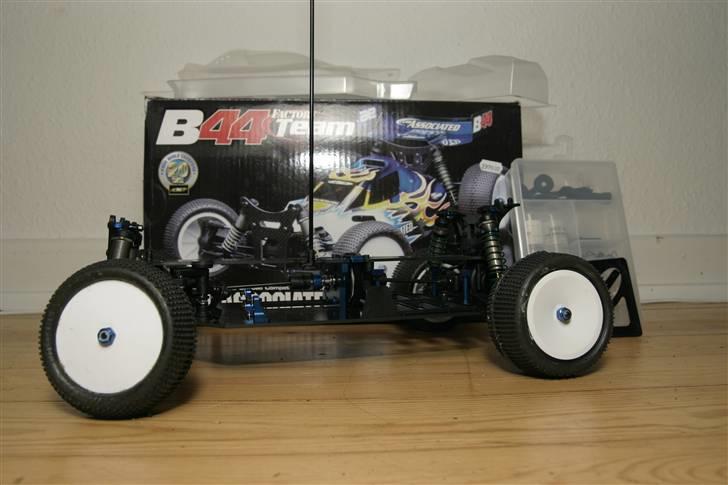 Buggy Team Associatede b44 Fact billede 6