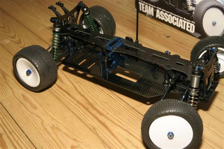 Buggy Team Associatede b44 Fact billede 8