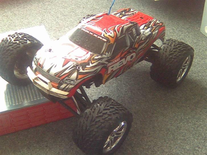 Off-Roader Traxxas revo 3.3 billede 1