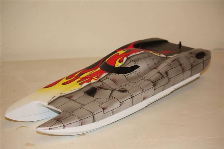 Båd Micro Drifter  - nymalet, airbrush af John C her fra forum. billede 1