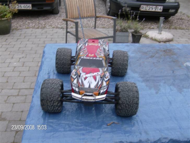 Off-Roader traxxas revo 3.3  billede 1