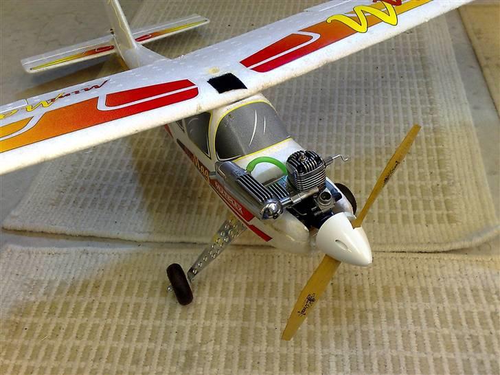 Fly Nitro MiniMag Multiplex - Så er den klar til take off skum fidus med ossssssssssssss hahaha billede 9