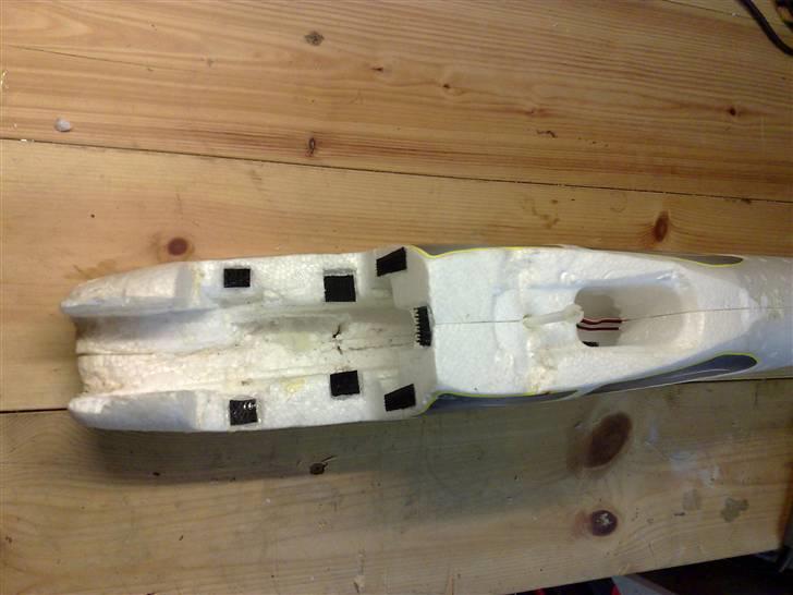 Fly Nitro MiniMag Multiplex - Tom Mini Mag inden den bliver forvandlet til vild brændstof skum fidus billede 10