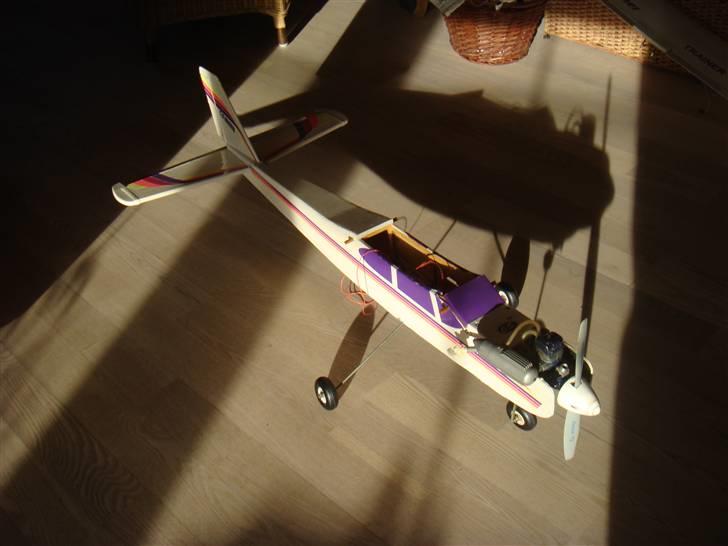 Fly Graupner 400 Trainer billede 5