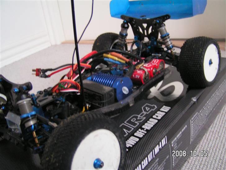 Buggy yokomo MR4-BX SOLGT billede 2